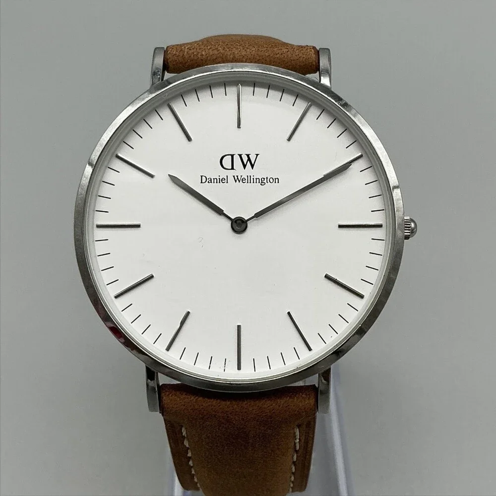Daniel Wellington Mens Watch 41mm White Dial Brown Leather Classic New Battery